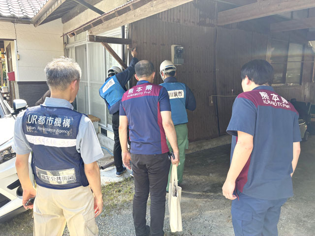 熊本県での住家被害認定現場の様子（UR提供）