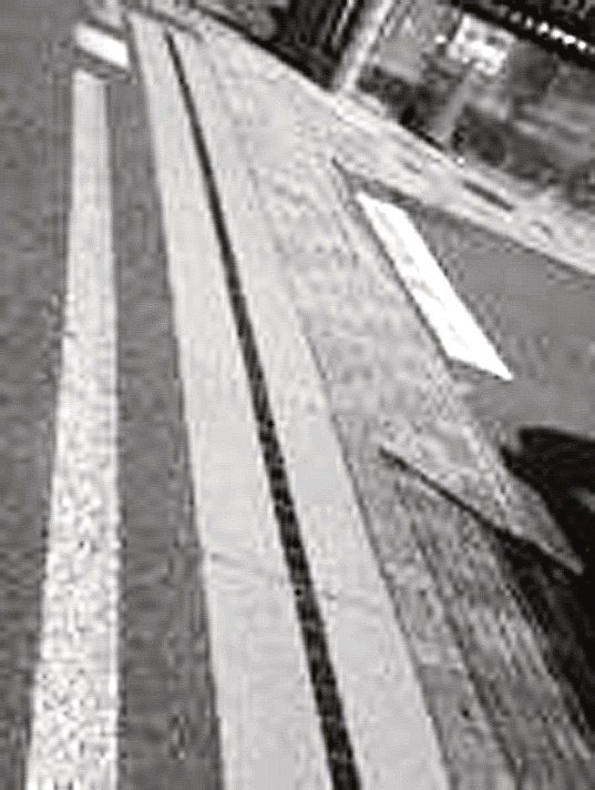 歩きやすく、あるとは気づかせない側溝