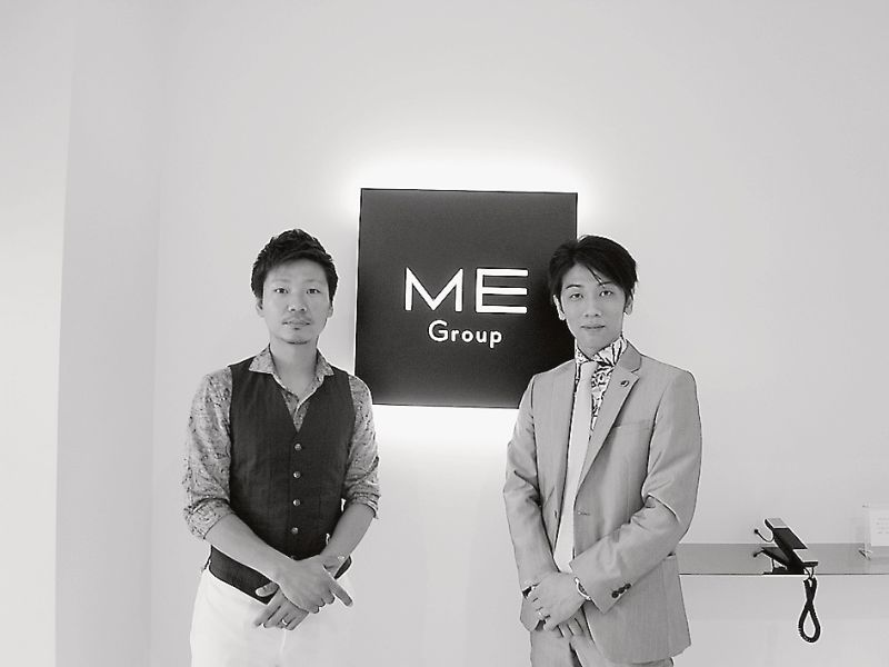 MEホールディングスの小柳社長(左)とMEの仲介京葉の安田社長