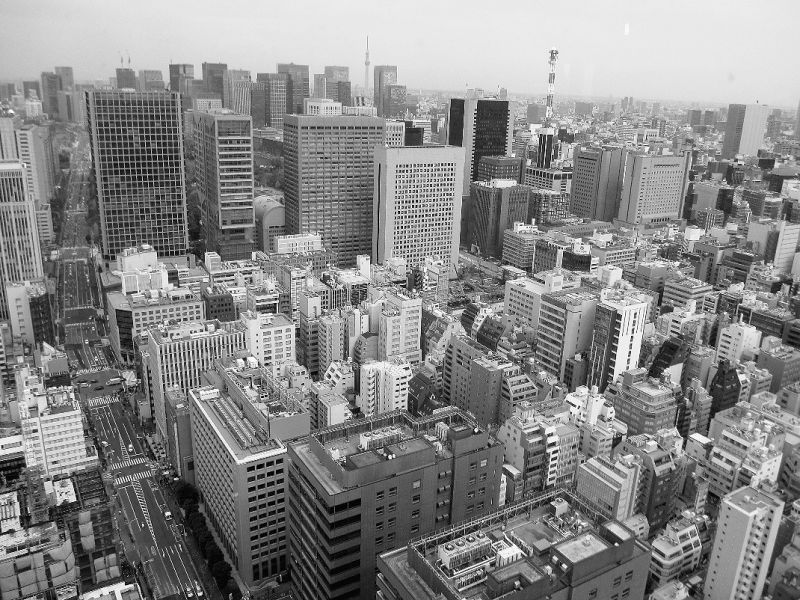 景気回復期待が強まる中で、オフィスビルなど底打ちの兆しが見える不動産市況はどこまで盛り返すことが出来るのか(東京都内で)