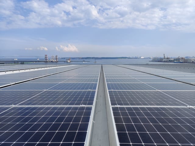 CO2削減で物流拠点・店舗に太陽光発電の設置 安田倉庫、ニトリ