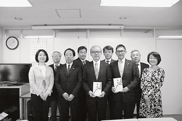 目録贈呈式の模様