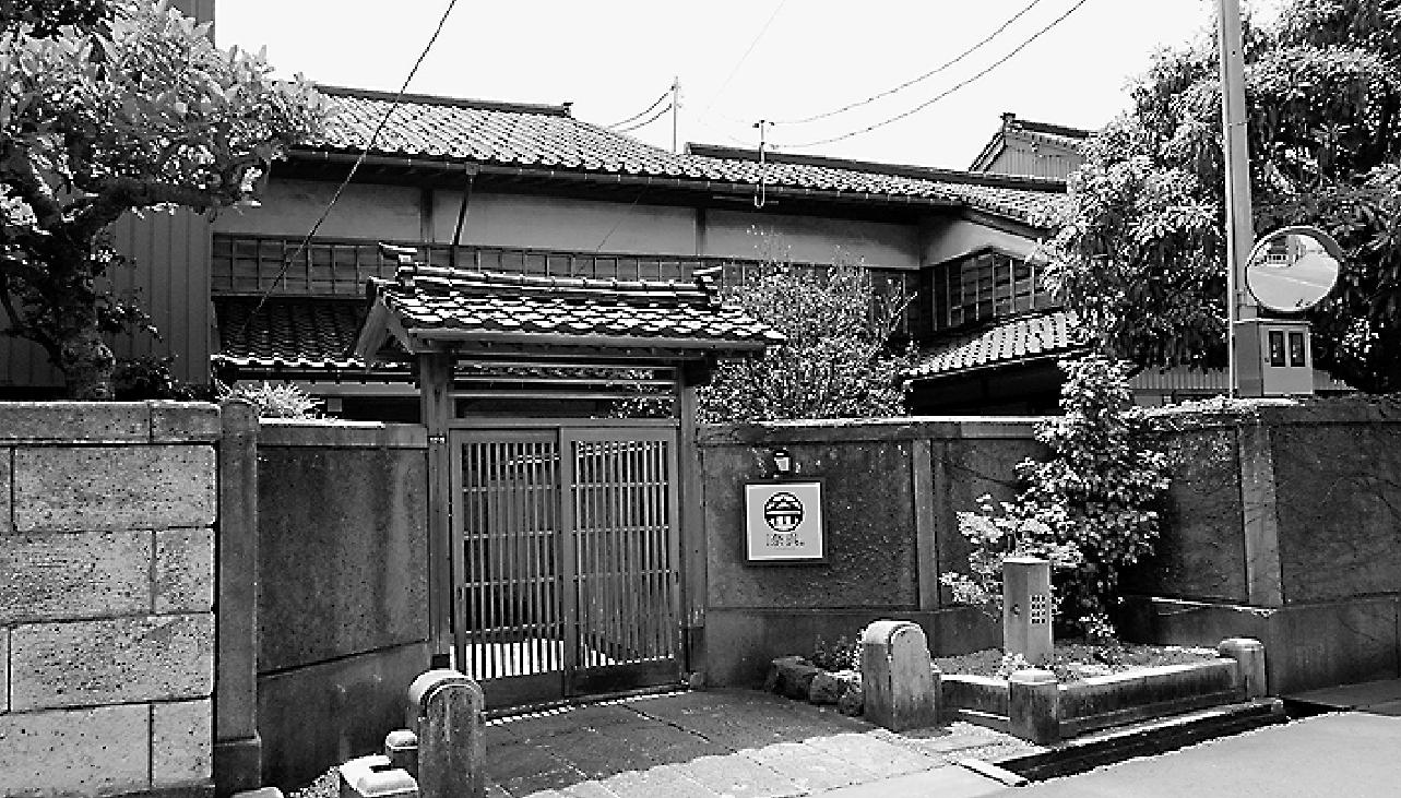 元は廻船商人の邸宅だった「内川の家　奈呉」