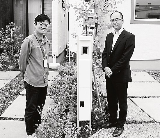 田中主任(左)と福井係長