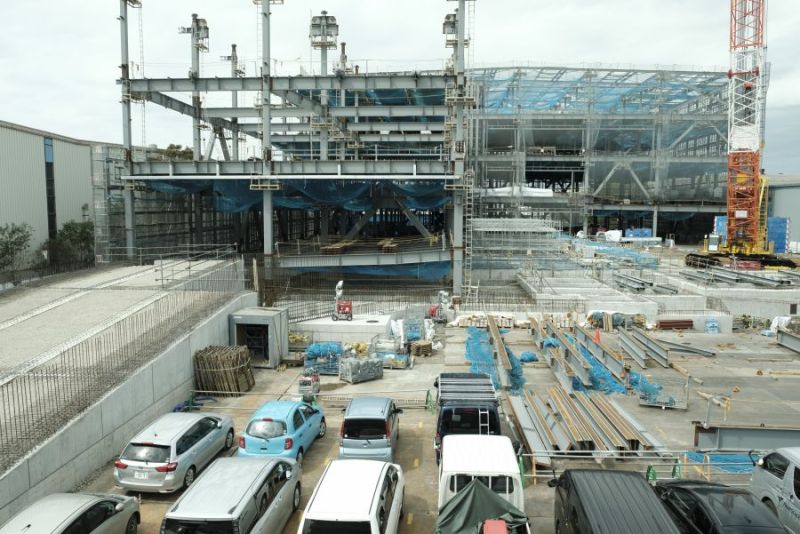 建築中の浦安市港物流センター