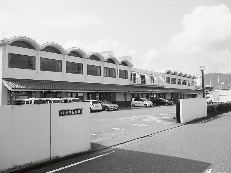 全国的にも珍しい「静岡茶市場」