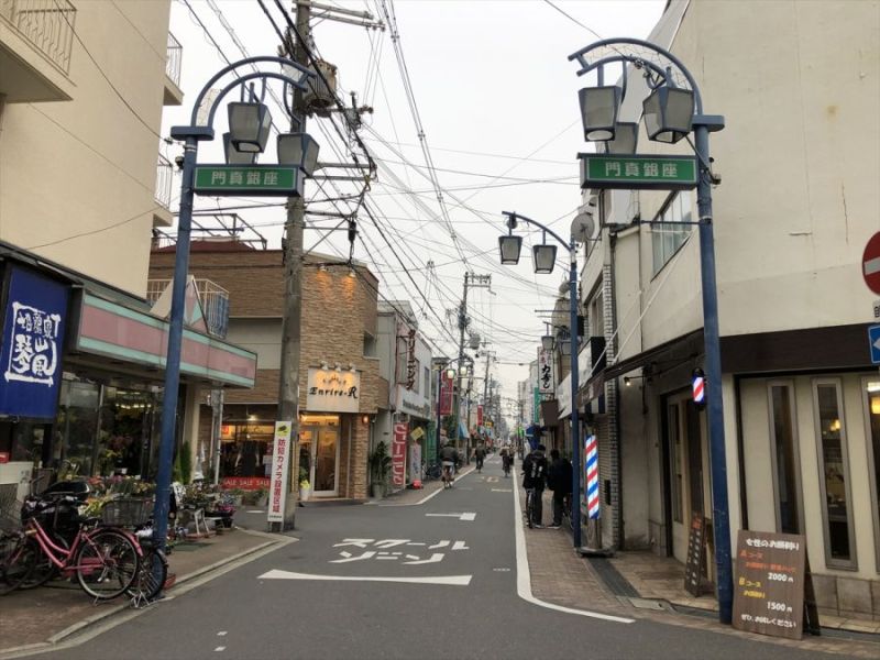 企業に過度に依存する構造を変え、企業城下町の自治体には住民が穏やかに暮らせる施策が必要だ(写真は門真銀座商店街)