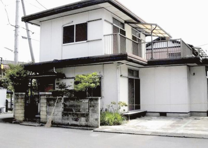 国交省の空き家所有者情報活用モデル事業に採択された東京・青梅市所在の空き家。空き家バンクに登録された物件だが、もし報酬が低いとマッチングに支障が出る(青梅市ホームページより)