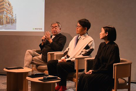 「ライフスタイル提案住戸」を企画した隈研吾氏(左)、齊藤太一氏(中)、平野紗季子氏(右)