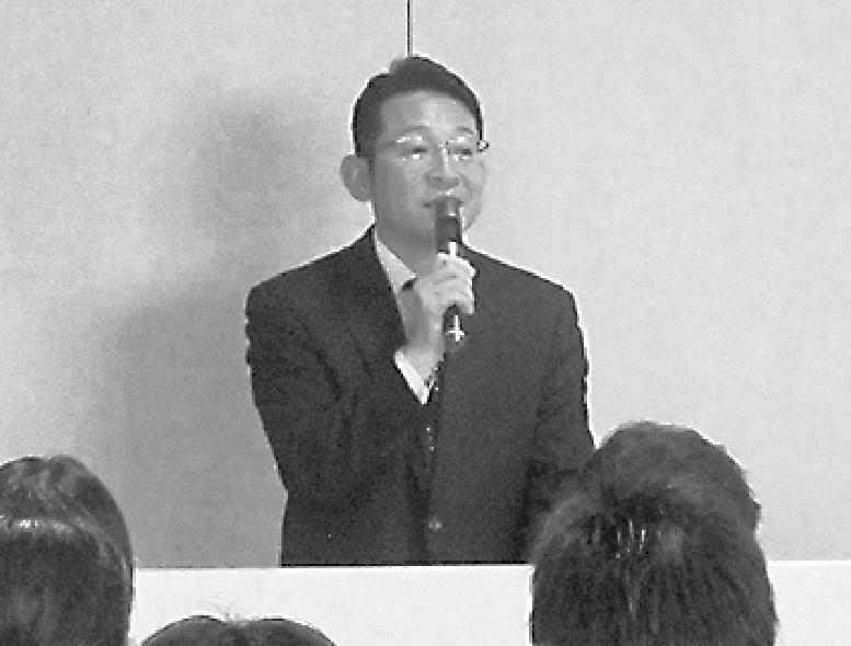 近畿大学で講演する馬場才氏