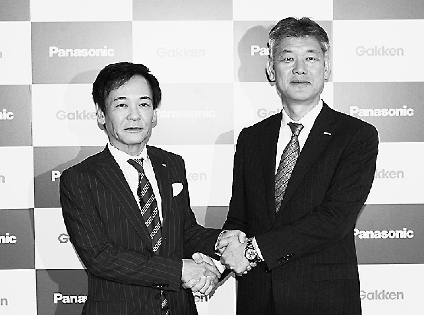 松下社長(右)と宮原社長