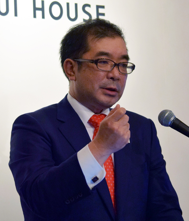 会見する仲井社長