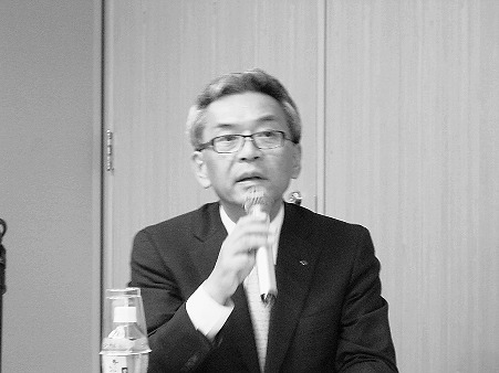 会見する早野均会長