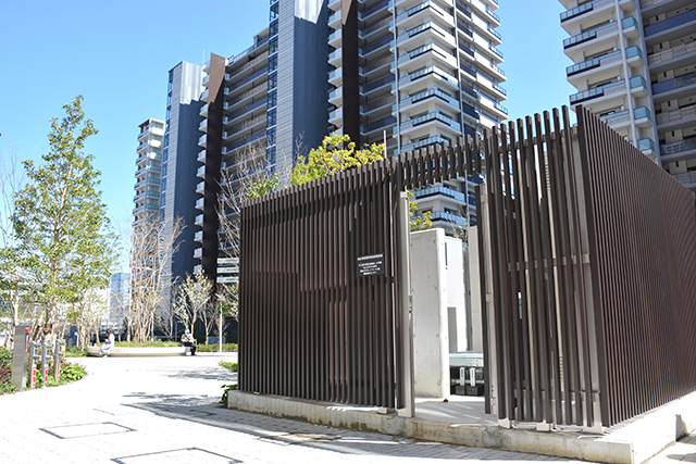 住宅街区に設置された純水素型燃料電池発電設備