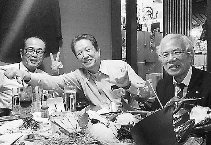 会場は「山陰海鮮炉端かば丸の内店」