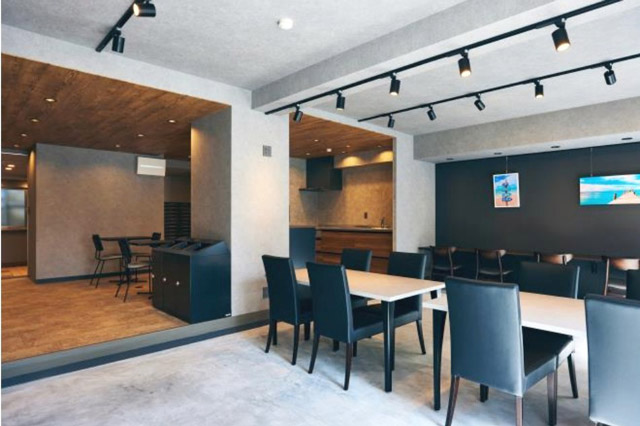 大阪府茨木市で築50年超の賃貸マンションを1棟リノベ 阪急阪神不