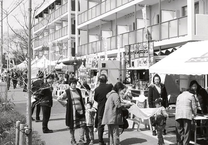 子供たちなど地域住民で賑わう