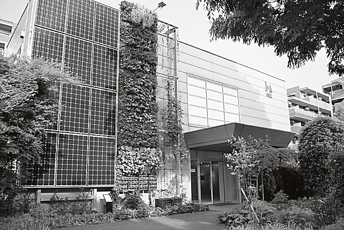 技術展示棟の外観