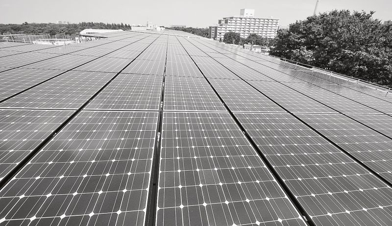電力会社からは受け入れ中断を解除する動きが見られているが、再生可能エネルギーの普及に向け様々な障害があることが分かった
