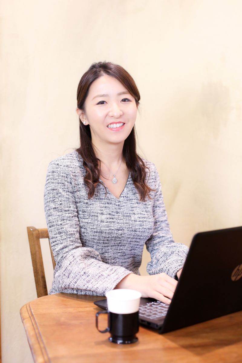 美しく働く女性たちvol.1 一般社団法人RE AGENT(リ・エージェント) アンナアドバイザーズ株式会社 代表取締役 荒木杏奈