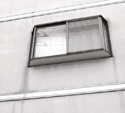 窓周りの雨垂れ汚れ