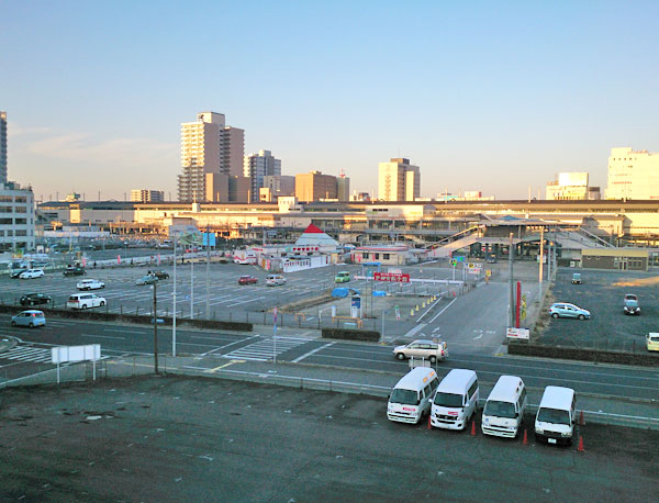 19年度開業を目指して整備されるLRT事業。その起点となるJR宇都宮駅東口付近。将来的には駅西側へ延伸する計画だ