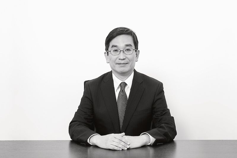 吉岡靖二氏