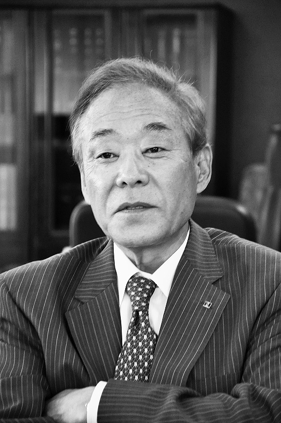 神山理事長