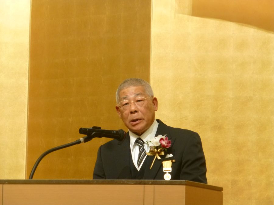 黄綬褒章受章、大瀧陽平氏「組織改革は貴重な体験」 都宅協発起人が祝賀会
