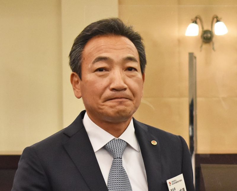 飯田成寿氏