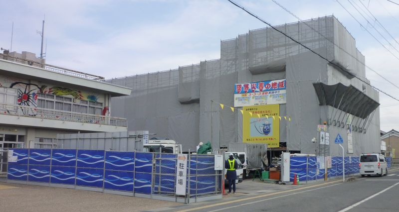 建築中の交流まちづくりセンター「みぃも」