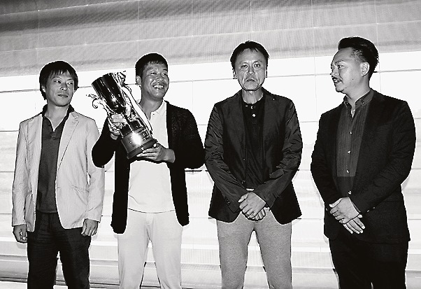 優勝したサジェストチーム