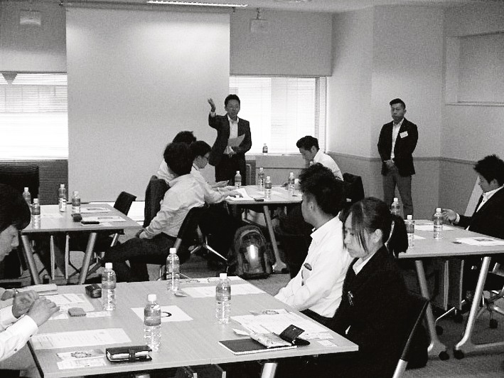 業務、自社を振り返る場に