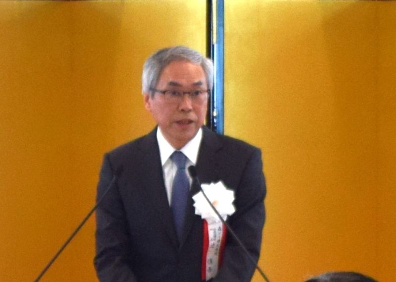 あいさつする森ビル辻社長