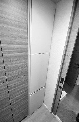 扉を閉じると収納空間には見えず、分別ゴミを隠せることも特徴だ