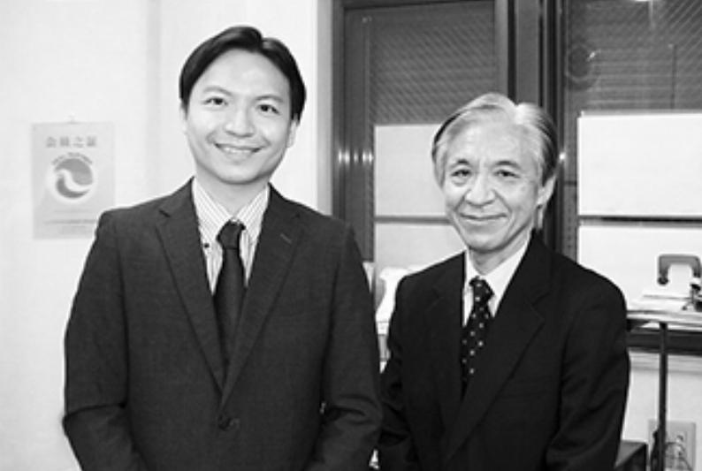 代表取締役の飯田恒久氏(右)と息子の守氏
