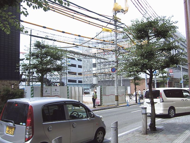 再開発の動きが活発化してきた松山三越南側「まち駐車場」付近
