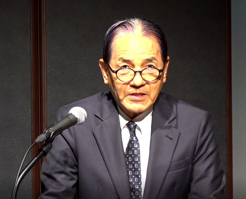 記者発表会で新構想の概要を語る中村社長