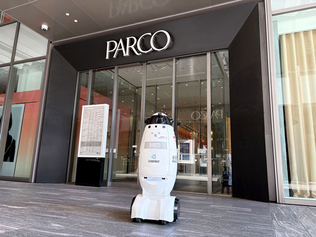 SEQSENSE 自律ロボットが警備