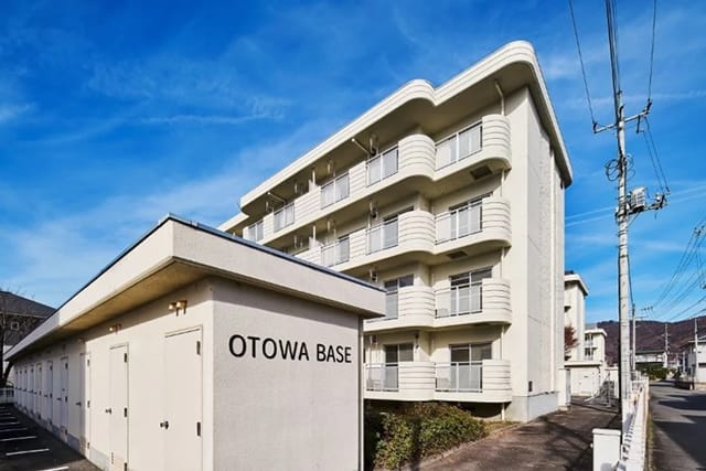 リノベる 甲府市の旧職員宿舎をリノベ、賃貸マンション竣工