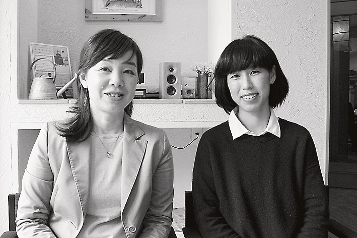 開発した野村聡子さん(左)と小島明子さん