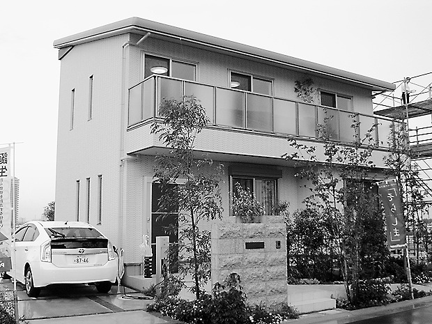 パナホームは18年までに戸建て全商品のZEH化を目指している