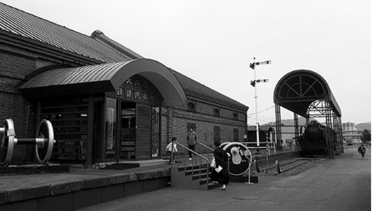 サッポロビール博物館や北海道鉄道技術館(上)が当時の歴史を伝えてくれる