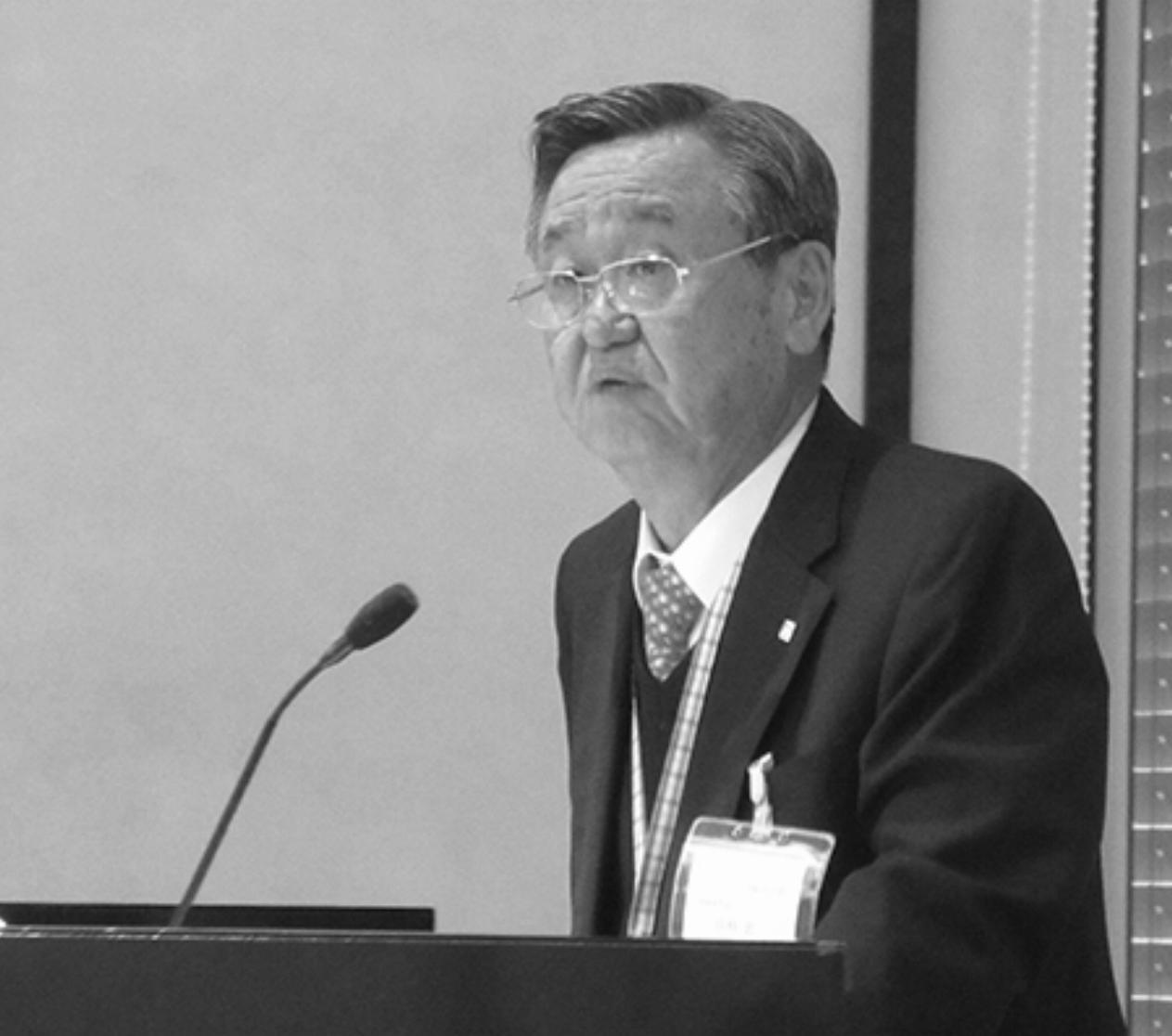 戦略を語る山科社長