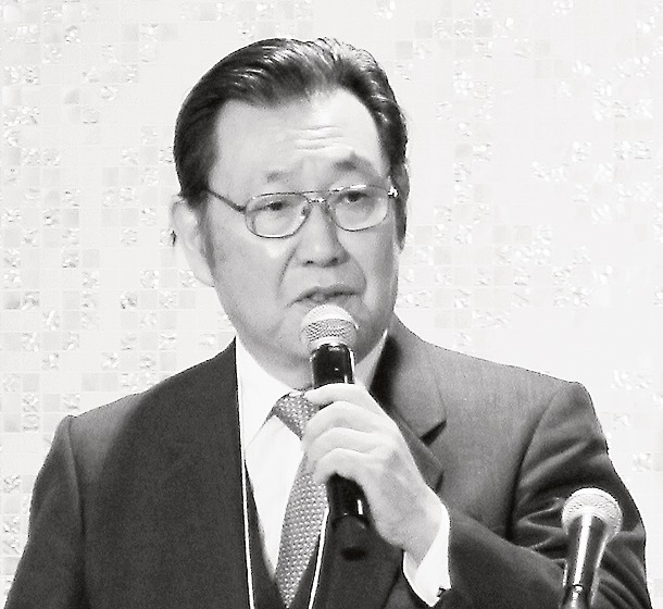 講演する長井克之氏