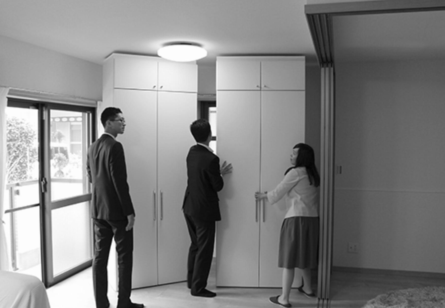 間仕切り収納は人の手で簡単に動かせる