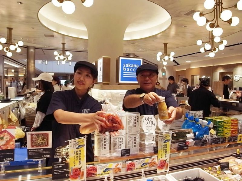 店員も熱心に売り込む