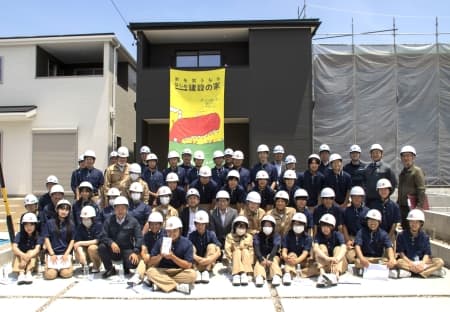 一建設 碧南工高生が現場体験 建築デザイン科2年生39人が参加
