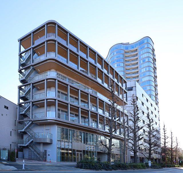 完成した「鈴福ビル」