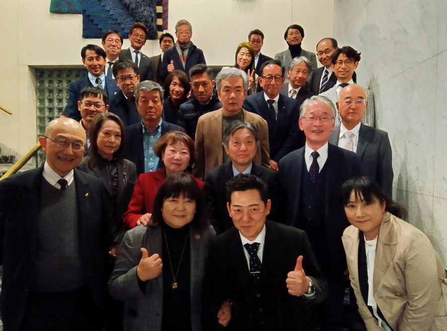 彼方の空 住宅評論家 本多信博 ◇173 恒例の花見&総会 高い志に共感集まる FRP会員48人に
